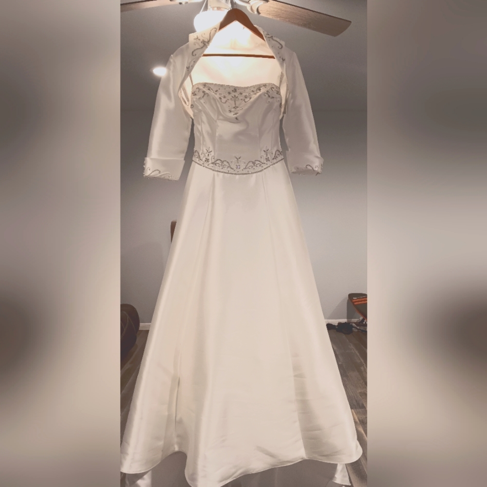 Mary's size 8 white wedding gown with train
